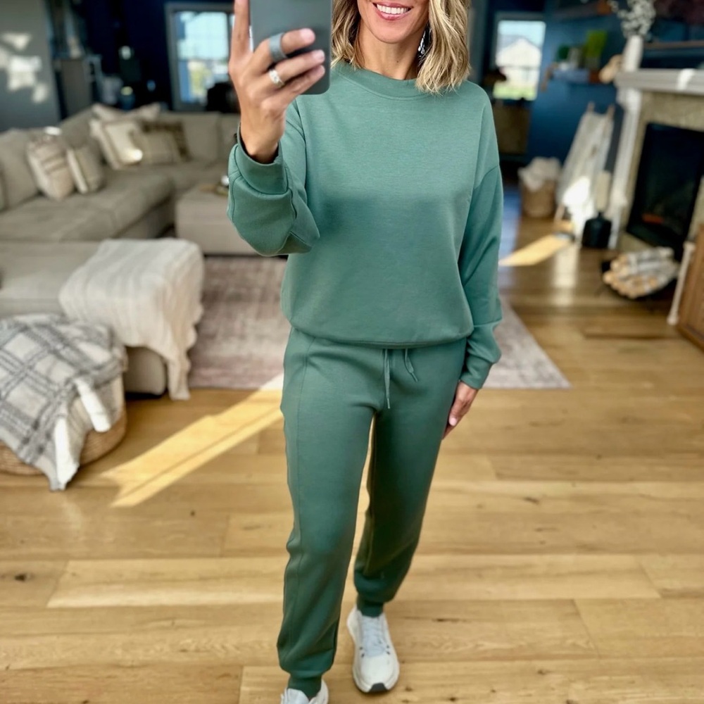 Zenana Outfitters Sage Green Scuba Crew + Jogger Set Size XL NWT